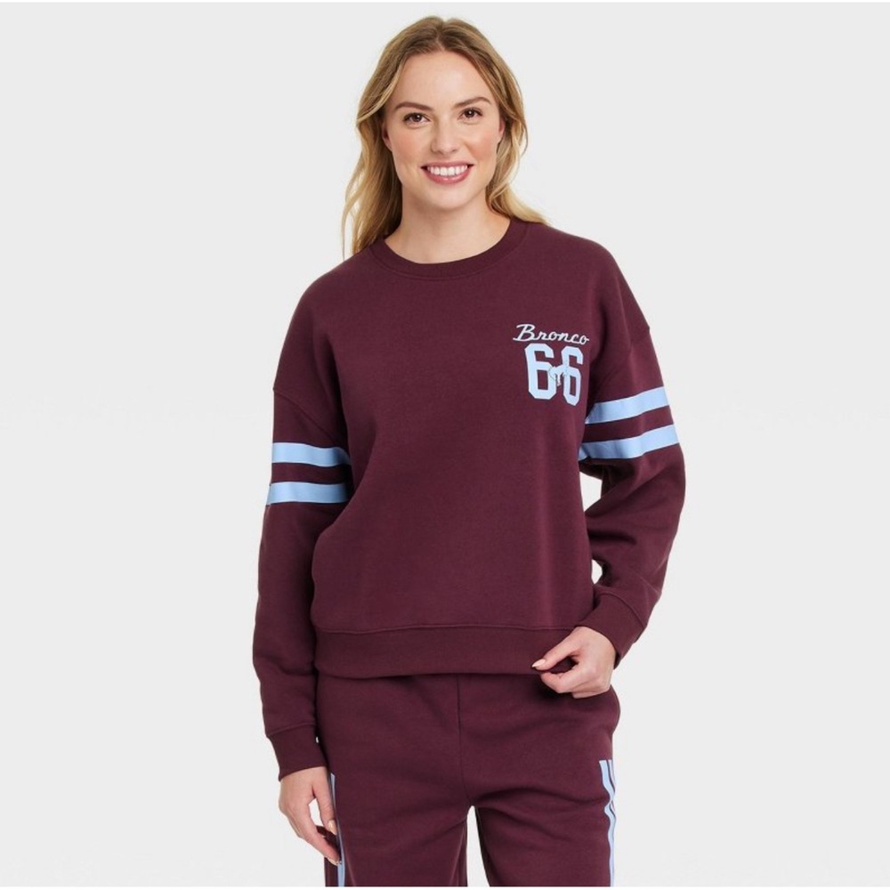 Ford Bronco 1966‎ Graphic Sweatshirt Maroon Women Medium
